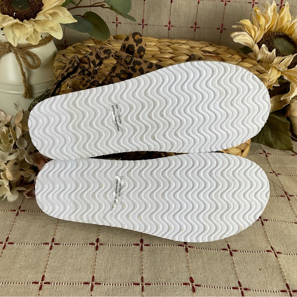 Treasure & Bond “Eliza” Leopard Print Strappy Sandals Girls Sz 5 Contour Footbed - Picture 5 of 5